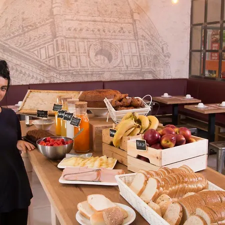 7 Santi Vandrerhjem *