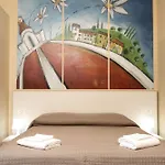 Hostel 7 Santi