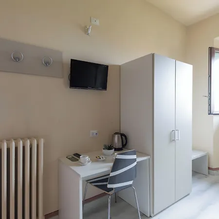 7 Santi Hostel