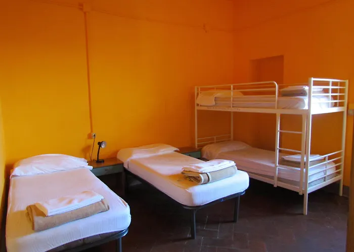 7 Santi Auberge de jeunesse *