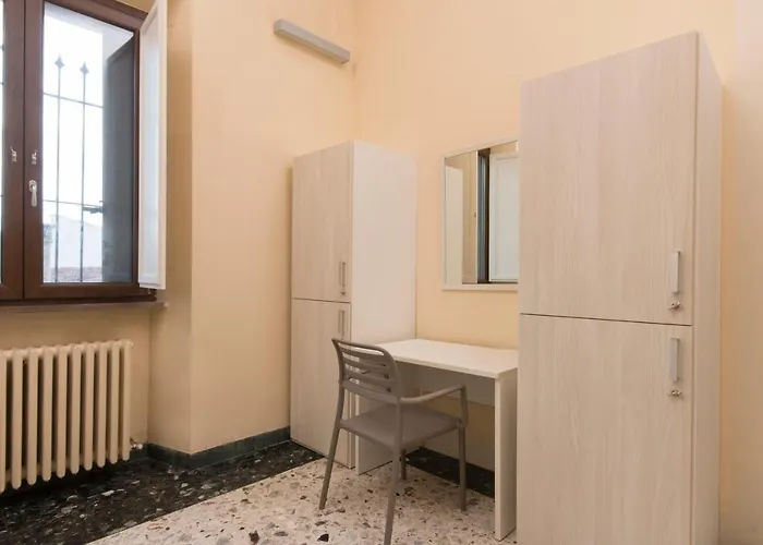 7 Santi Auberge de jeunesse *