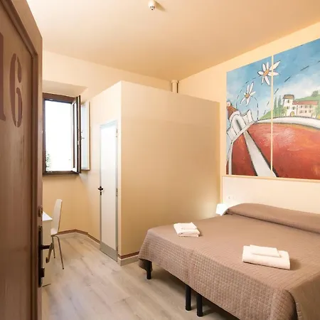 7 Santi Hostel Florence