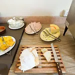 7 Santi بيت شباب *