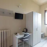 7 Santi بيت شباب